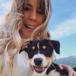 Meet your Posher, Hollie